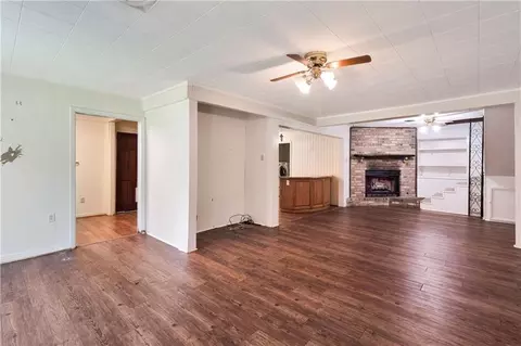 Living - 425 Evergreen Dr, Slidell, LA 70460 photo 3 of 5