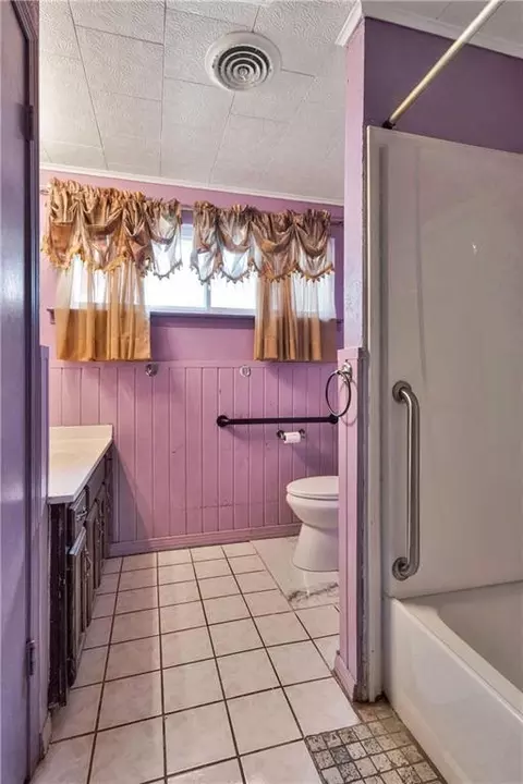 Bath - 425 Evergreen Dr, Slidell, LA 70460 photo 3 of 3
