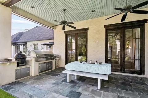 Exterior - 8 Mark Smith Dr, Mandeville, LA 70448 photo 4 of 7