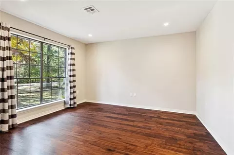 Living - 157 Kimberly Dr, Mandeville, LA 70448 photo 4 of 4