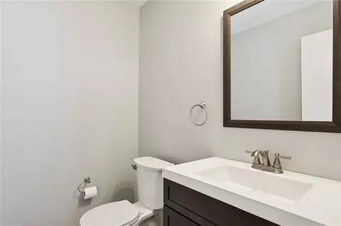 Bath - 157 Kimberly Dr, Mandeville, LA 70448 photo 3 of 6