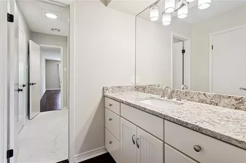 Bath - 157 Kimberly Dr, Mandeville, LA 70448 photo 5 of 6
