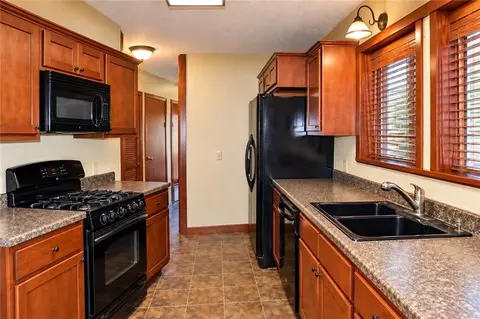 Kitchen - 108 Faciane Ln, Slidell, LA 70460 photo 2 of 4