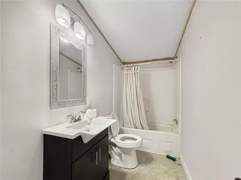 Bath - 79183 Honeysuckle Estates Loop, Covington, LA 70435 photo 2 of 2