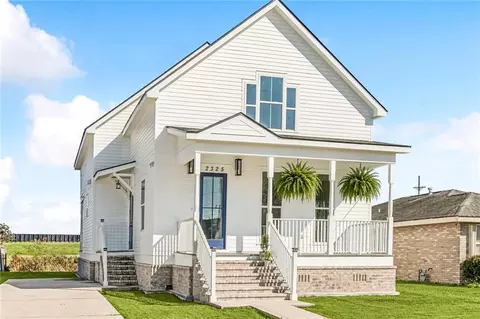 2325 Benjamin St, Arabi, LA 70032