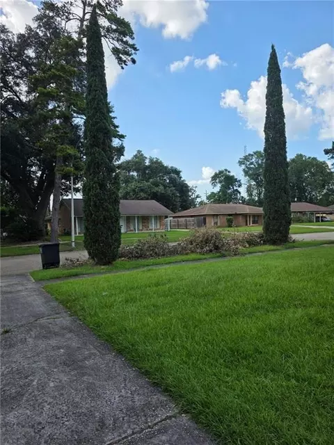 8136 Franwood Dr, Baton Rouge, LA 70806
