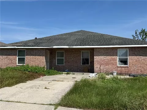 6831 Tara Ln, New Orleans, LA 70127