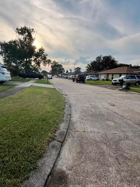 View/Area - 837 Dolphin Ct, Kenner, LA 70065 photo 1 of 1