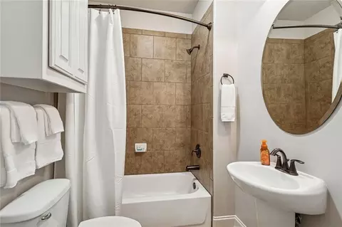 Bath - 716 Mirabella Ln, Covington, LA 70433 photo 4 of 4