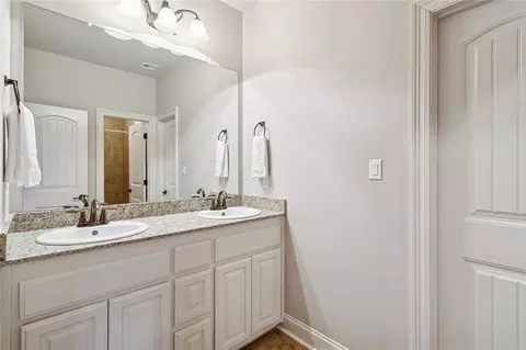 Bath - 716 Mirabella Ln, Covington, LA 70433 photo 3 of 4