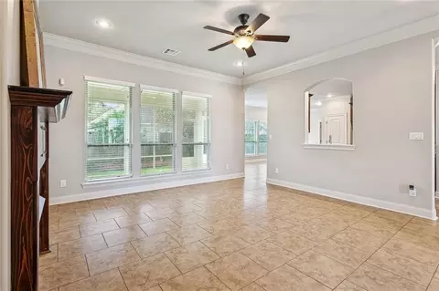 Living - 716 Mirabella Ln, Covington, LA 70433 photo 2 of 3