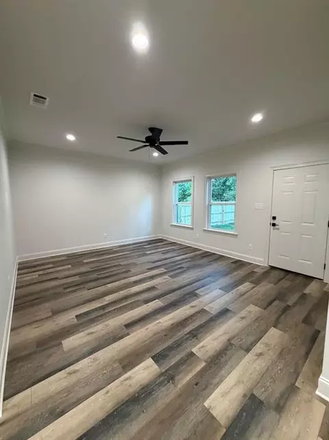 Living - 70293 5th St, Covington, LA 70433 photo 1 of 1
