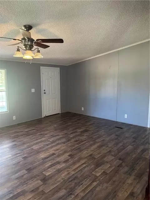 Living - 1031 Red Hawk Way Rd, Summit, MS 39666 photo 2 of 4