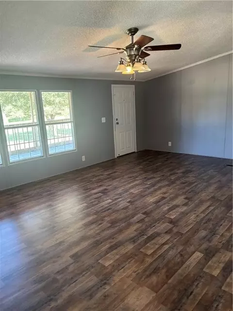 Living - 1031 Red Hawk Way Rd, Summit, MS 39666 photo 3 of 4