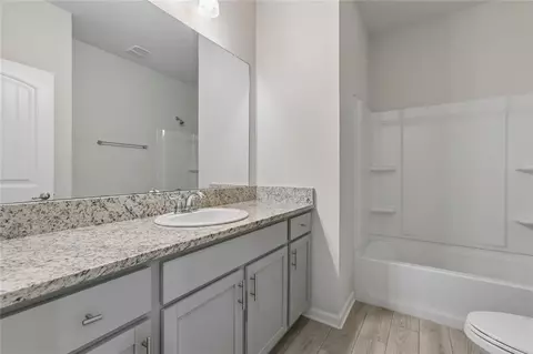 Bath - 1364 Shipyard Dr, Slidell, LA 70461 photo 2 of 2