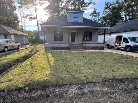 Exterior - 70471 J St, Covington, LA 70433 photo 2 of 2