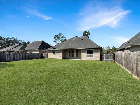 Exterior - 688 Fairfield Loop, Slidell, LA 70458 photo 3 of 4