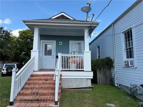1715 Laharpe St, New Orleans, LA 70116