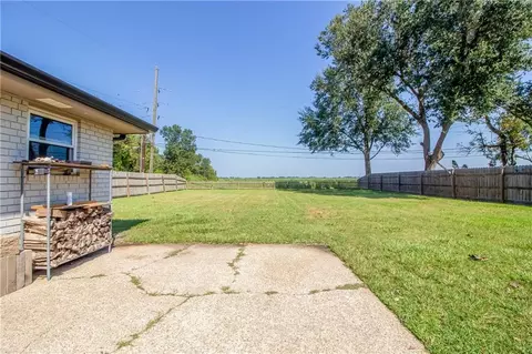 Exterior - 101 Devon Rd, Laplace, LA 70068 photo 4 of 4