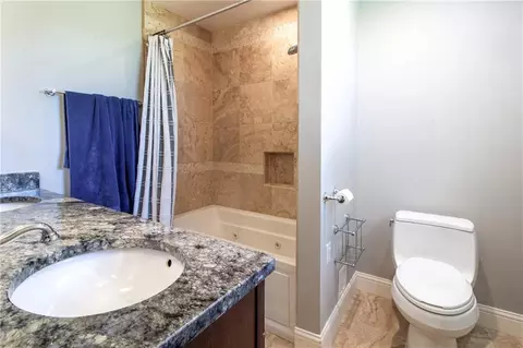Bath - 101 Devon Rd, Laplace, LA 70068 photo 1 of 4