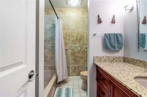 Bath - 101 Devon Rd, Laplace, LA 70068 photo 2 of 4