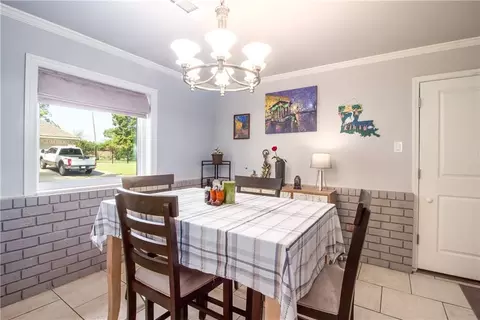 Dining - 101 Devon Rd, Laplace, LA 70068 photo 1 of 1