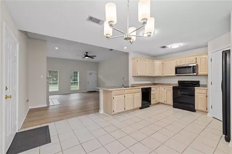 Entry Way - 70270 6th St, Covington, LA 70433 photo 1 of 2