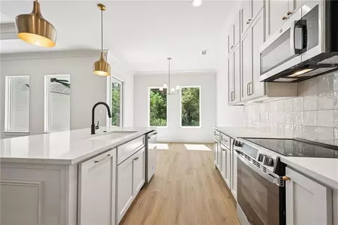Kitchen - 20526 Lois Ln, Covington, LA 70435 photo 1 of 3