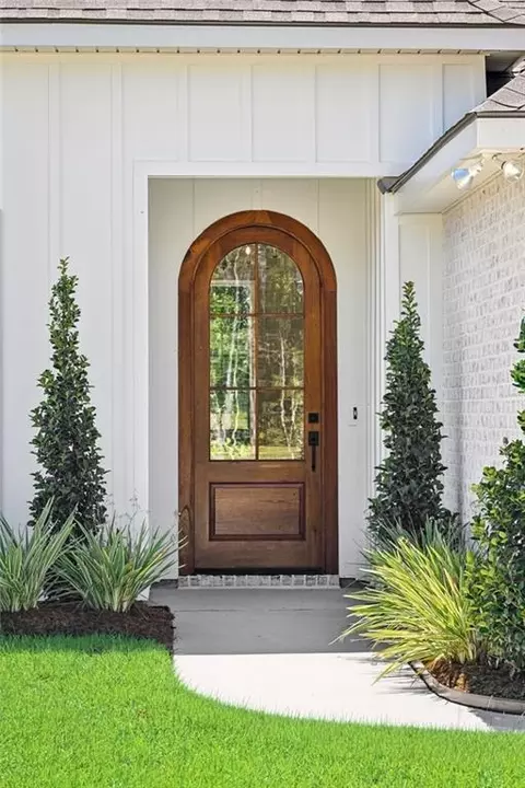 Entry Way - 20526 Lois Ln, Covington, LA 70435 photo 3 of 3
