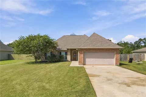 40071 Bur St, Ponchatoula, LA 70454