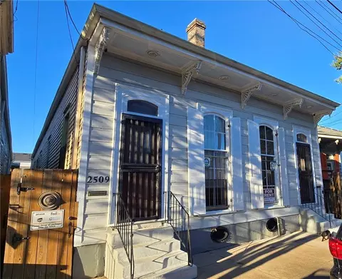 2509 Dauphine St, New Orleans, LA 70117