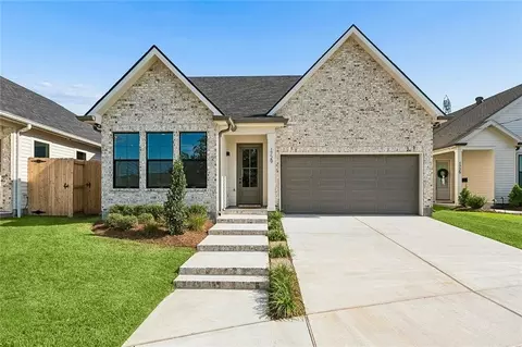 1729 Vegas Dr, Metairie, LA 70003