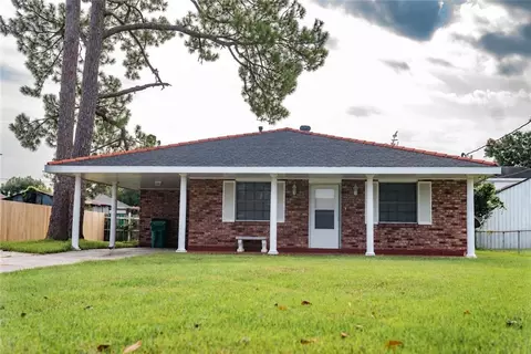 569 Avenue E Ave, Westwego, LA 70094
