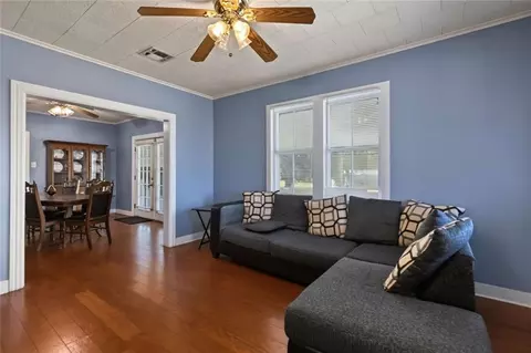 Living - 568 Willow Cir, Franklin, LA 70538 photo 2 of 2