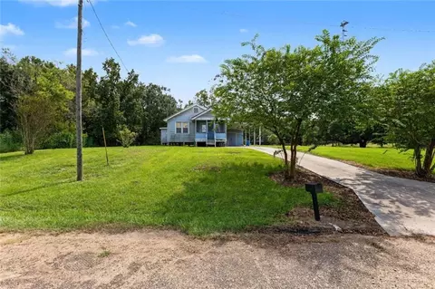 Exterior - 568 Willow Cir, Franklin, LA 70538 photo 2 of 5