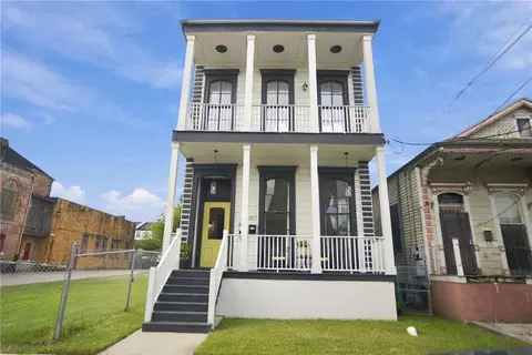 1815 Carondelet St, New Orleans, LA 70130