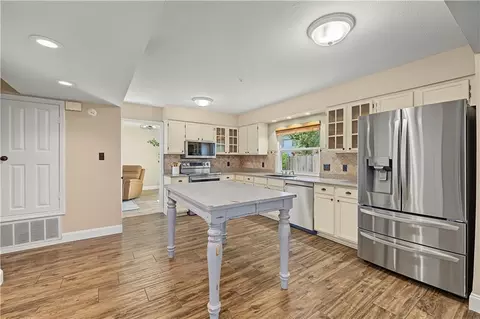 Kitchen - 102 St John Cir, Covington, LA 70433 photo 2 of 3