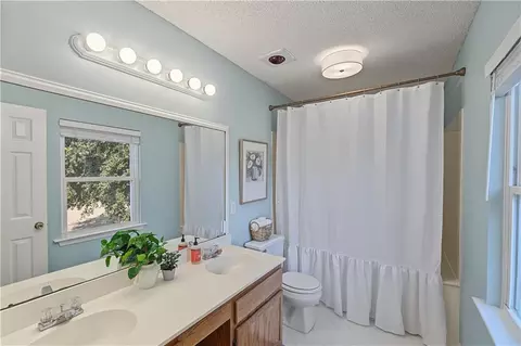 Bath - 102 St John Cir, Covington, LA 70433 photo 1 of 2