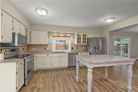 Kitchen - 102 St John Cir, Covington, LA 70433 photo 1 of 3