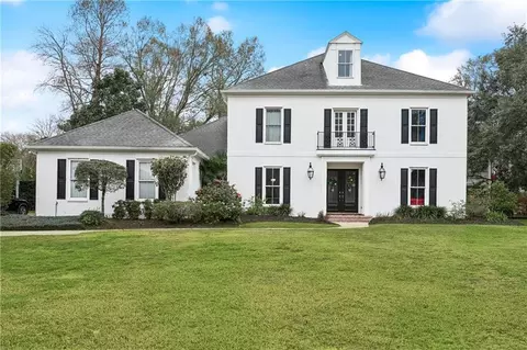21 English Turn Dr, New Orleans, LA 70131