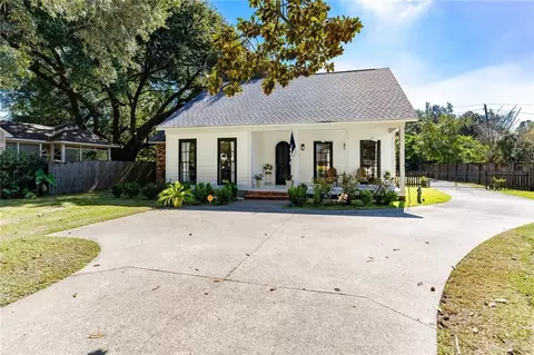 320 Dentation Dr, Baton Rouge, LA 70808