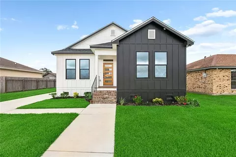 7411 Symmes Ave, New Orleans, LA 70127