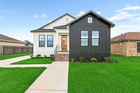 7411 Symmes Ave, New Orleans, LA 70127