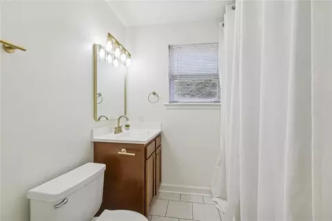 Bath - 66 68 Maison Dr, Covington, LA 70433 photo 1 of 3