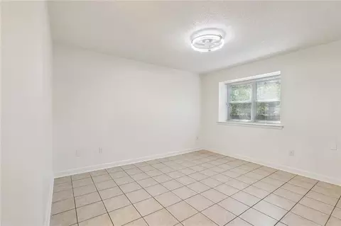 Living - 66 68 Maison Dr, Covington, LA 70433 photo 3 of 3