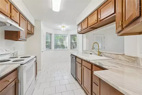 Kitchen - 66 68 Maison Dr, Covington, LA 70433 photo 1 of 2