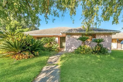 4508 Marque Dr, New Orleans, LA 70127