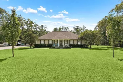 19212 Wildoak Ln, Ponchatoula, LA 70454