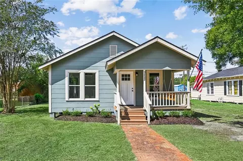 711 Avenue E Ave, Bogalusa, LA 70427