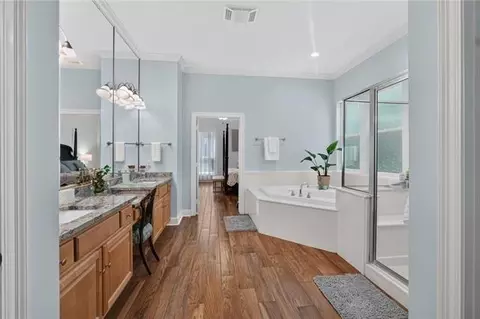 Bath - 1020 Parkpoint Dr, Slidell, LA 70461 photo 2 of 6
